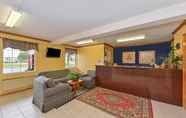 Lobi 3 Americas Best Value Inn Maumee Toledo