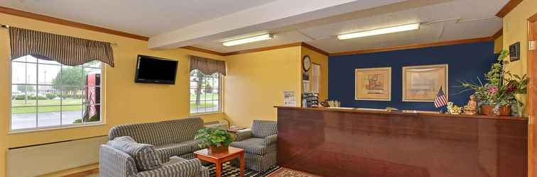 Lobi Americas Best Value Inn Maumee Toledo