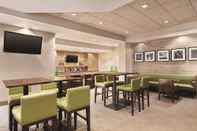 Bar, Cafe and Lounge Country Inn & Suites by Radisson, San Diego North, CA