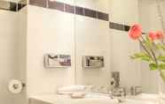 Toilet Kamar 6 A-Hotel Oosterhout