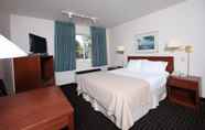 Kamar Tidur 3 Powell River Town Centre Hotel