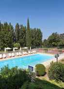 SWIMMING_POOL Novotel Avignon Nord