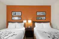 Bedroom Sleep Inn Lansing North/Dewitt