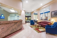 Lobi Days Inn by Wyndham Mocksville