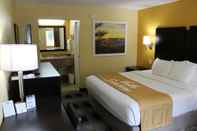 Bedroom Days Inn by Wyndham Canton