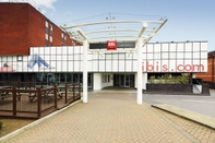 Exterior ibis London Heathrow Airport