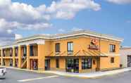 Exterior 2 Econo Lodge Midtown