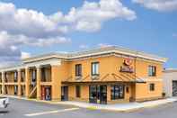 Exterior Econo Lodge Midtown