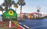 Exterior 5 La Quinta Inn by Wyndham Orlando International Drive North