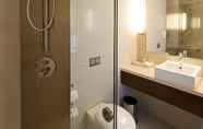 Toilet Kamar 6 Hilton Sydney