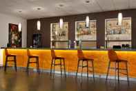 Bar, Cafe and Lounge Ramada by Wyndham Amsterdam Airport Schiphol