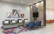 Lobby 6 Delta Hotels by Marriott Grand Rapids Airport