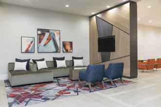 Lobby 4 Delta Hotels by Marriott Grand Rapids Airport