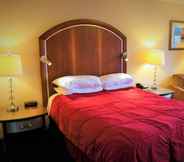 Bedroom 2 Rodeway Inn Humboldt Bay - Redwood Area