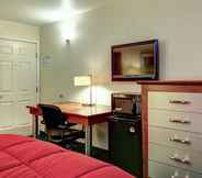 Bedroom 5 Rodeway Inn Humboldt Bay - Redwood Area