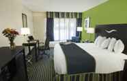 ห้องนอน 6 Days Inn by Wyndham Richmond Hill/Savannah