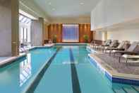 Swimming Pool Le Centre Sheraton Montreal Hotel