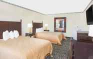 Bedroom 3 Days Inn by Wyndham Fresno Central