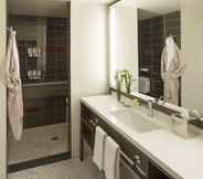 In-room Bathroom 4 Hotel Eastlund, BW Premier Collection