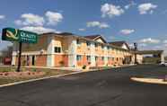 Bangunan 5 Quality Inn and Suites Springfield Southwest near I-72