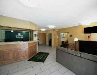 Lobi 2 Quality Inn and Suites Springfield Southwest near I-72