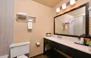 Bilik Mandi dalam Bilik 4 Quality Inn Hotel, Kent - Seattle