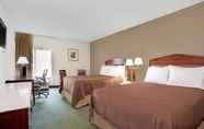 ห้องนอน 3 Days Inn by Wyndham Newport News City Center Oyster Point