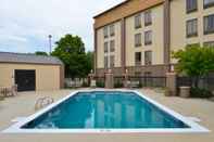 Kolam Renang Best Western Plus Wichita West Airport Inn