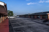 Exterior Quality Inn And Suites Skyways