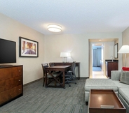 Common Space 2 Embassy Suites by Hilton Chicago Lombard Oak Brook