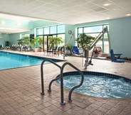 Swimming Pool 4 Embassy Suites by Hilton Chicago Lombard Oak Brook