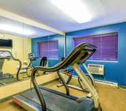 Fitness Center 2 Motel 6 Green Bay, WI - Lambeau