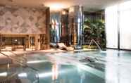 Kolam Renang 2 Hotel SOFIA Barcelona, in The Unbound Collection by Hyatt