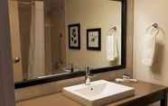 In-room Bathroom 3 Country Inn & Suites by Radisson, Fergus Falls, MN