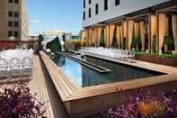 Swimming Pool Sheraton Grand Los Angeles