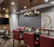 Bar, Kafe, dan Lounge 7 Houston Marriott Westchase