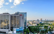 Nearby View and Attractions 6 Omni Atlanta Hotel at CNN Center