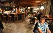 Bar, Cafe and Lounge 6 Seiler au Lac