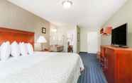 Kamar Tidur 7 Days Inn by Wyndham Windsor Locks / Bradley Intl Airport