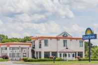 Bên ngoài Days Inn by Wyndham Windsor Locks / Bradley Intl Airport