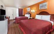 Bedroom 5 Days Inn by Wyndham El Reno