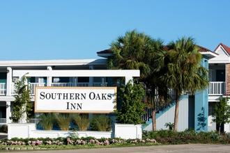 Exterior 4 Southern Oaks Inn