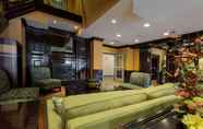 Lobi 4 Country Inn & Suites by Radisson, Niagara Falls, ON