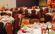 Functional Hall 4 DoubleTree by Hilton Hotel Pleasanton at the Club