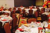 Functional Hall DoubleTree by Hilton Hotel Pleasanton at the Club