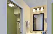 In-room Bathroom 7 Baymont by Wyndham Fort Collins