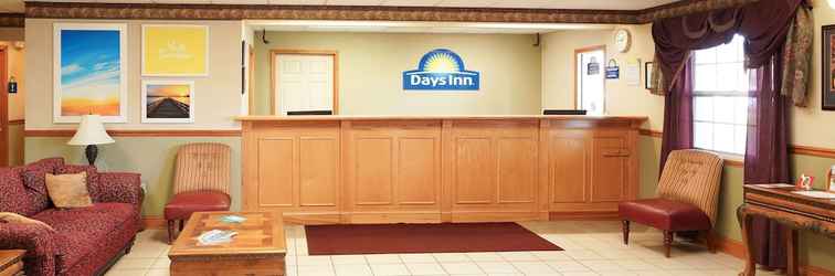 Lobby Days Inn by Wyndham Lake City I-75