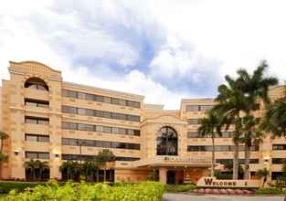 Exterior 4 DoubleTree by Hilton Hotel West Palm Beach Airport