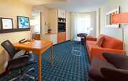 Common Space 7 Fairfield Inn & Suites by Marriott Denver Cherry Creek