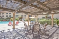 Common Space Ramada by Wyndham Barstow